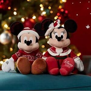 2022 Disney Parks Mickey and Minnie Plush NWT
